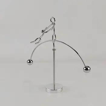 Гимнастика с маятником для двойного танца, Маленький Железный Человечек, украшение для рабочего стола, поделки, балансир с маятником Ньютона